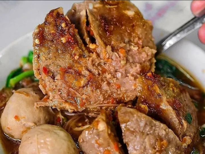 Bakso NJ: Rasa yang Menggigit di Jantung Cilacap
